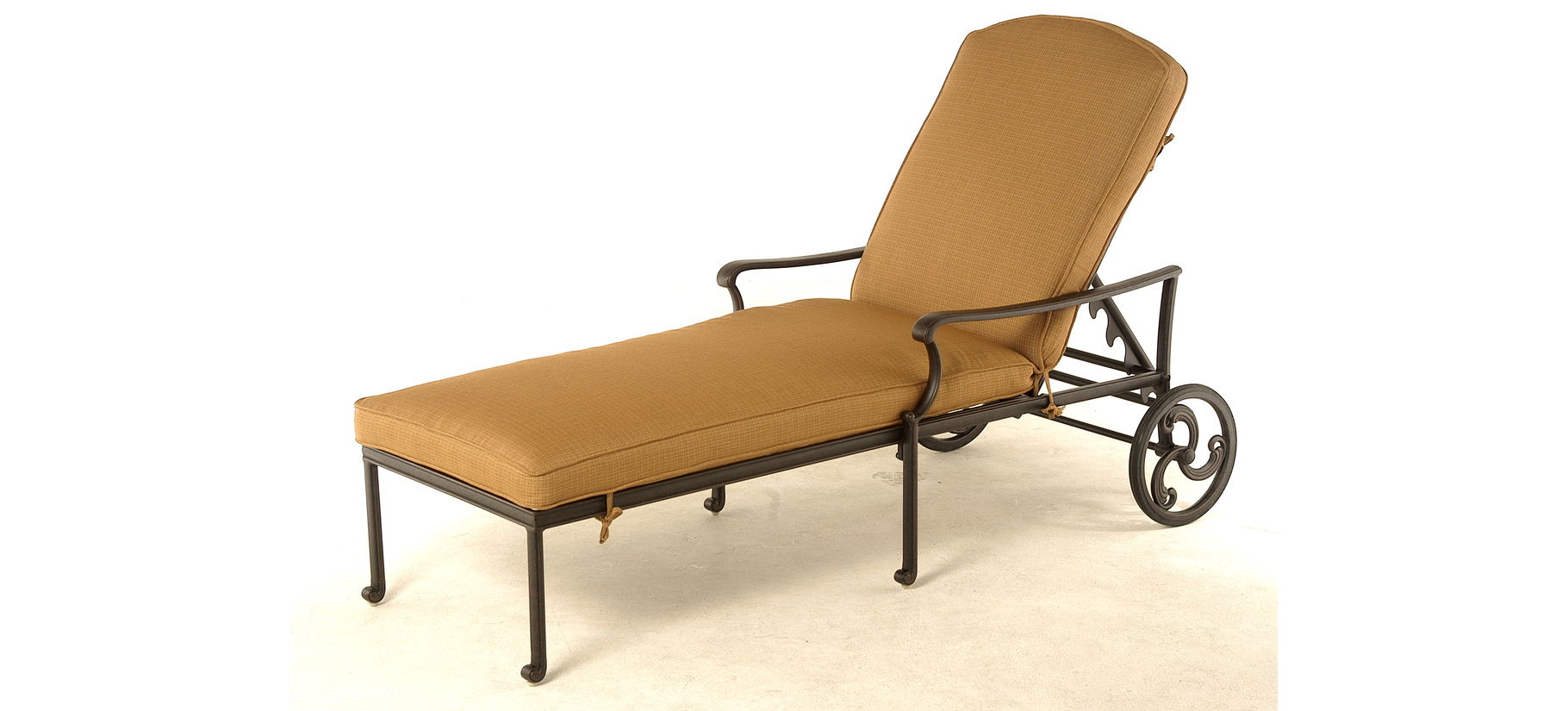Hanamint Chaise Lounge by Hanamint 